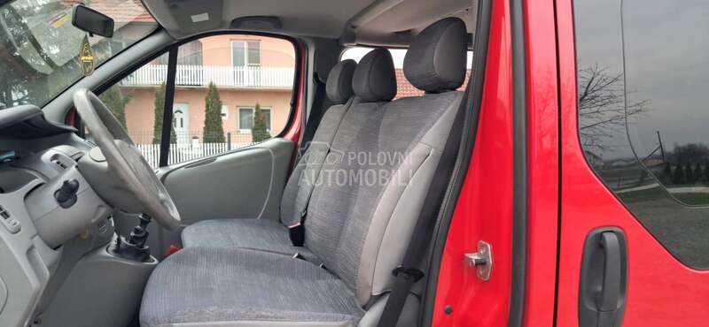 Renault Trafic 2.5 DCI 150