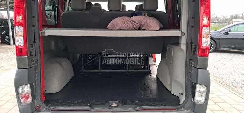 Renault Trafic 2.5 DCI 150