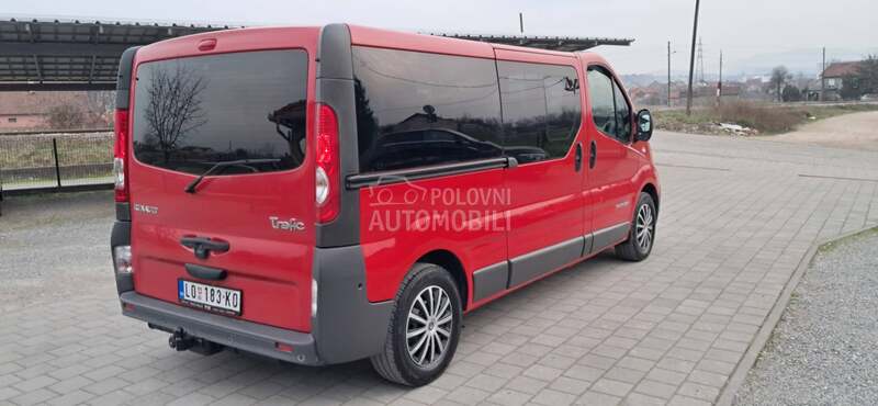 Renault Trafic 2.5 DCI 150