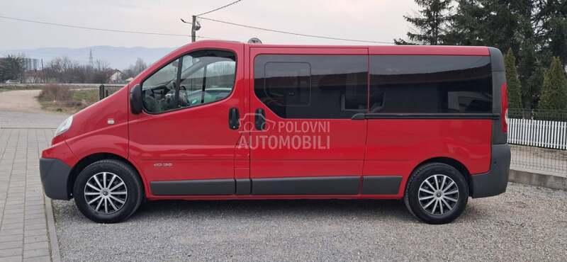 Renault Trafic 2.5 DCI 150