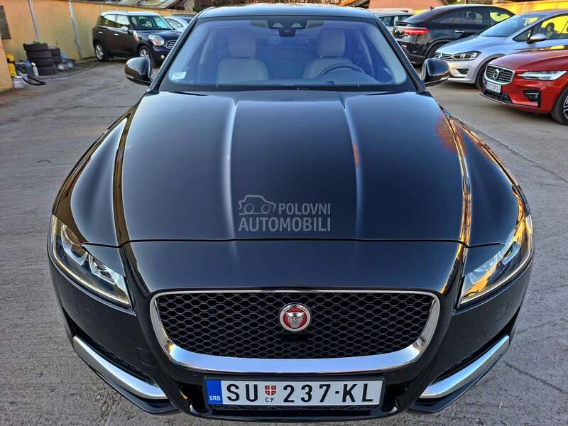 Jaguar XF PROČITATI TEXT