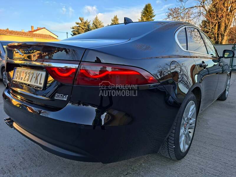 Jaguar XF PROČITATI TEXT