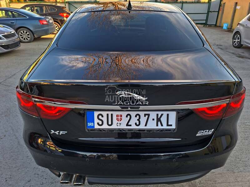 Jaguar XF PROČITATI TEXT