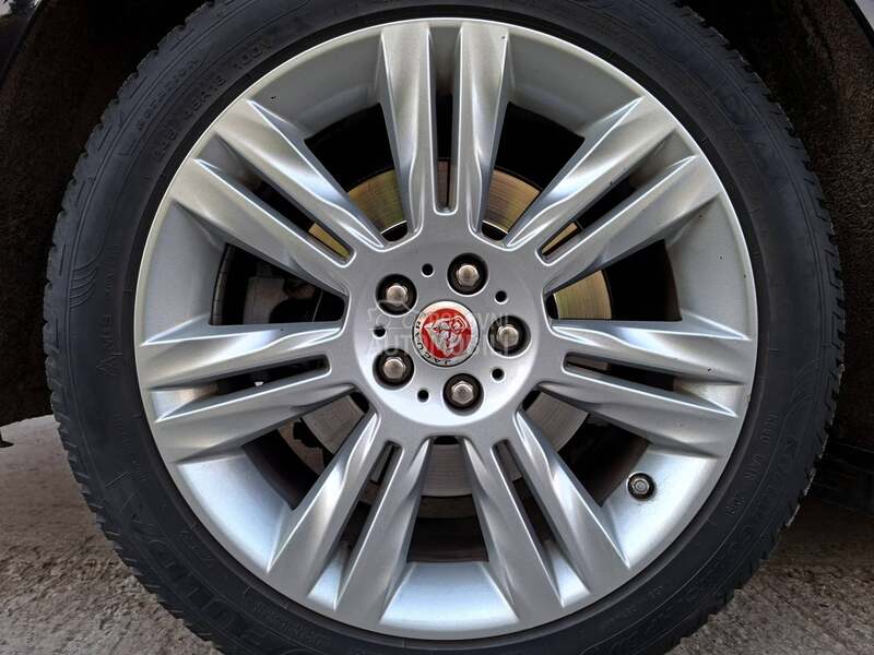 Jaguar XF PROČITATI TEXT