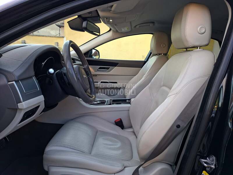 Jaguar XF PROČITATI TEXT