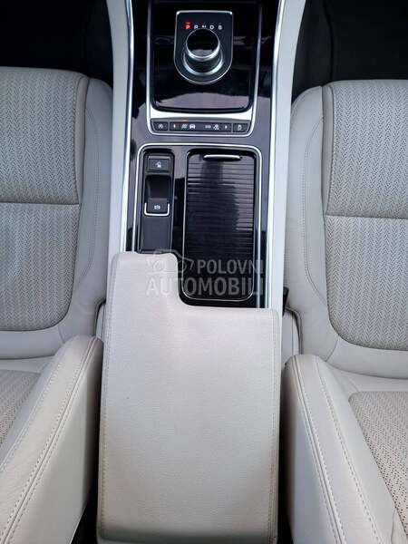 Jaguar XF PROČITATI TEXT