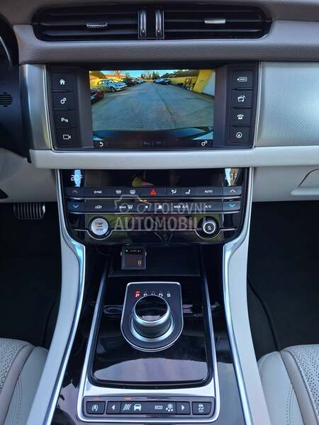 Jaguar XF PROČITATI TEXT