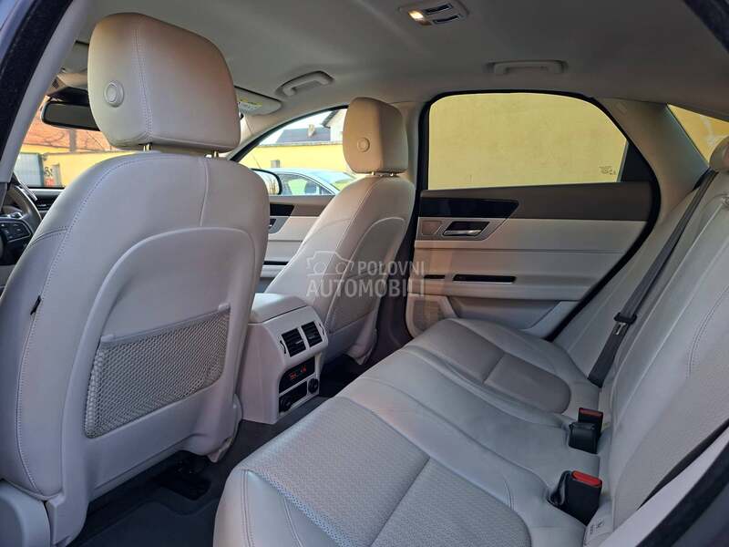 Jaguar XF PROČITATI TEXT