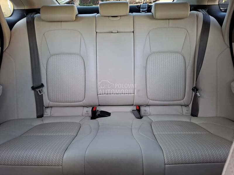 Jaguar XF PROČITATI TEXT