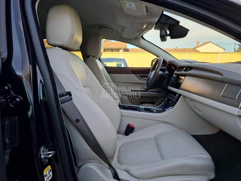 Jaguar XF PROČITATI TEXT