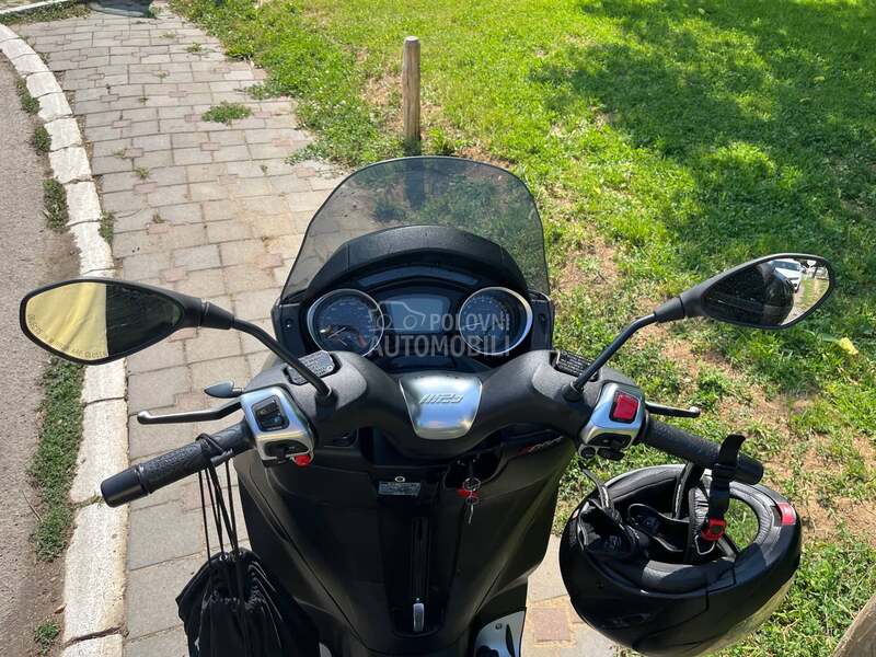 Piaggio MP3 300 HPE Sport