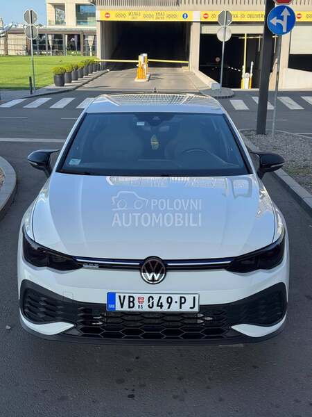 Volkswagen Golf 8 GTE