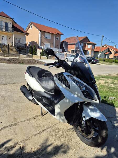 Kymco downtown 300i