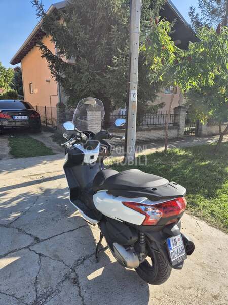 Kymco downtown 300i