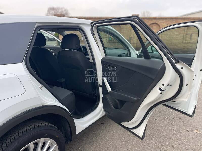 Audi Q2 L E D  N A V I