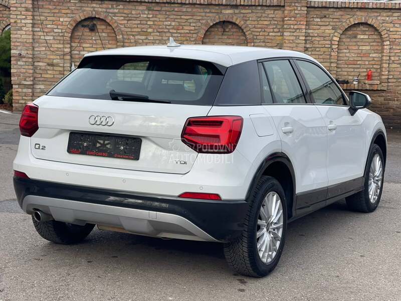 Audi Q2 L E D  N A V I