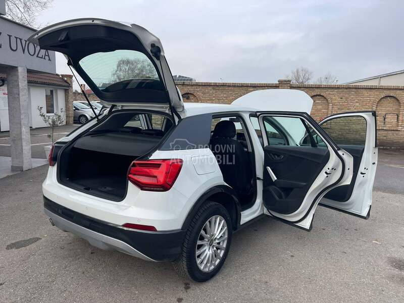 Audi Q2 L E D  N A V I