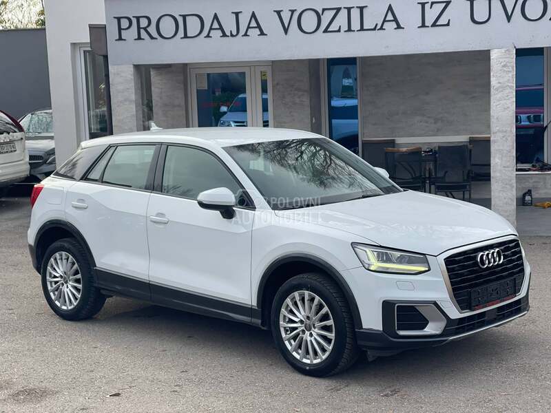 Audi Q2 L E D  N A V I