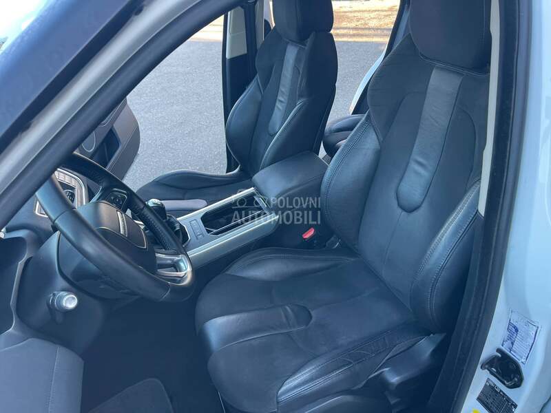 Land Rover Range Rover Evoque R E D