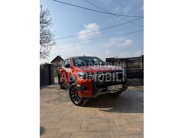 Toyota Hilux INVINCIBLE