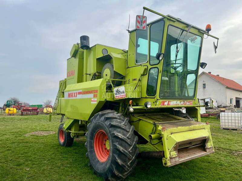 Claas Dominator 85