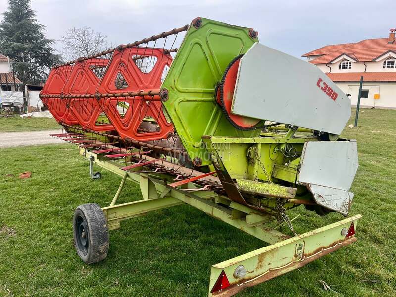 Claas Dominator 85