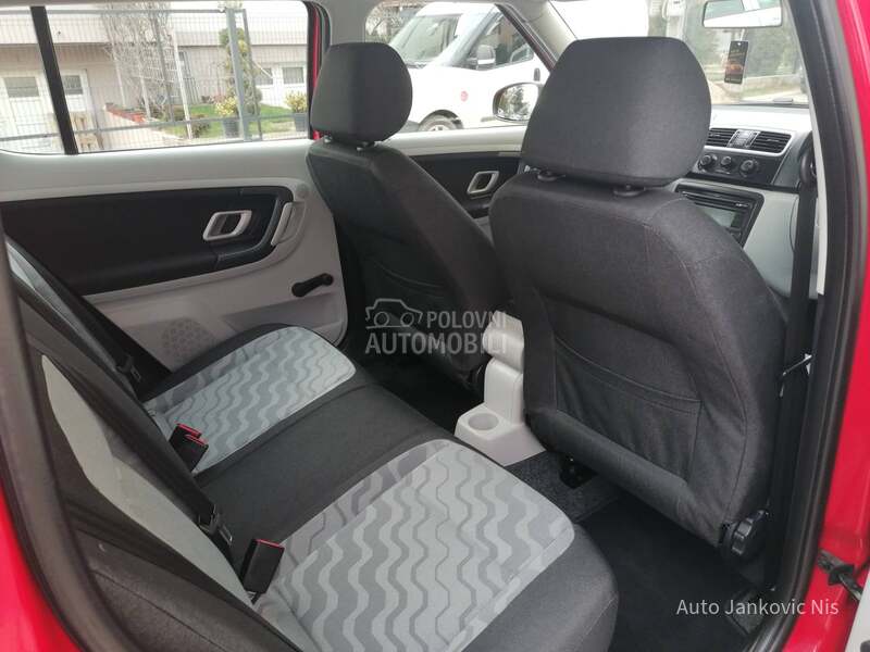 Škoda Fabia 1.4i AMBIENTE CH