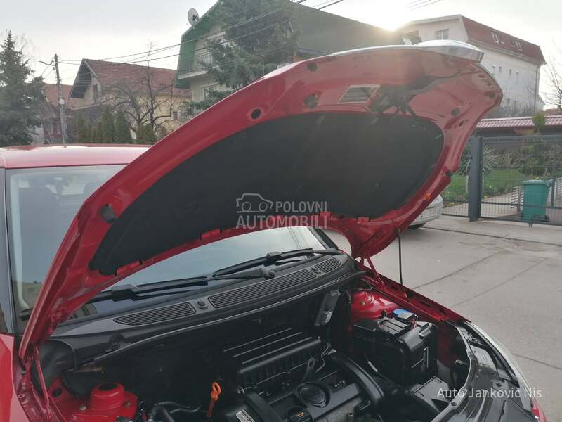 Škoda Fabia 1.4i AMBIENTE CH