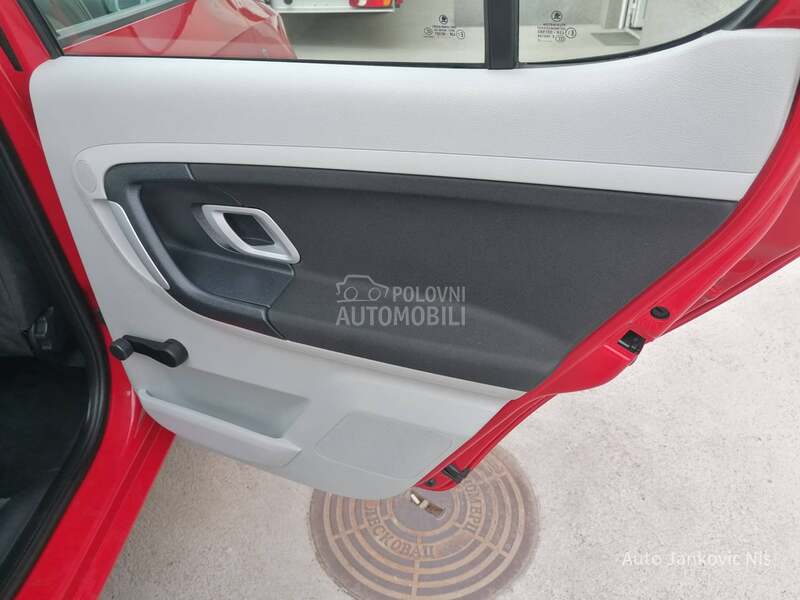 Škoda Fabia 1.4i AMBIENTE CH