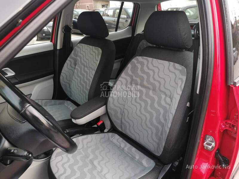 Škoda Fabia 1.4i AMBIENTE CH