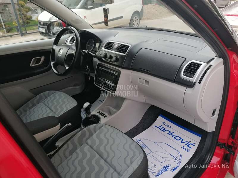 Škoda Fabia 1.4i AMBIENTE CH