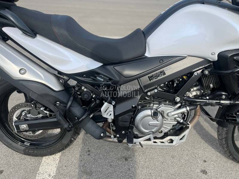 Suzuki V Strom