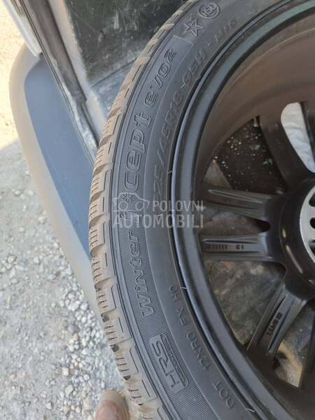 Hankook 225/45 R18 Zimska