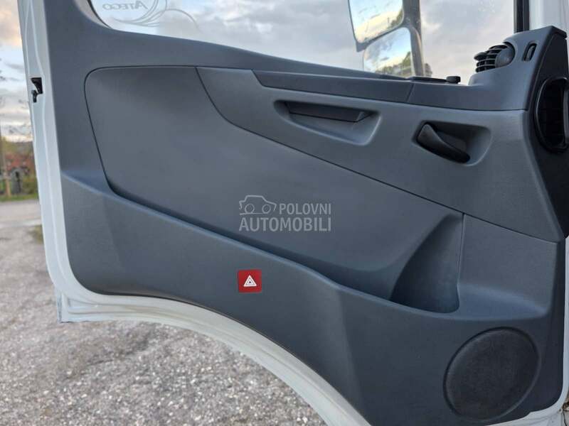 Mercedes Benz atego 818