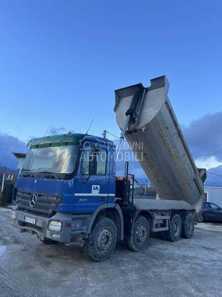 Mercedes Benz Actros 3241