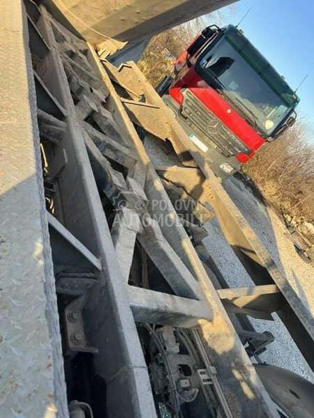 Mercedes Benz Actros 3241