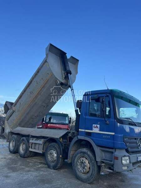 Mercedes Benz Actros 3241