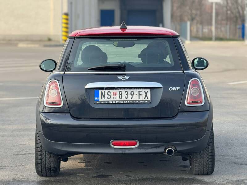 MINI One 