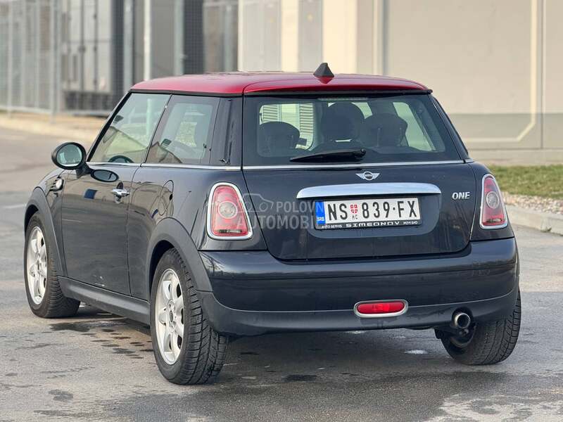 MINI One 