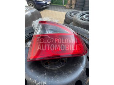 desno stop svetlo za Seat Leon