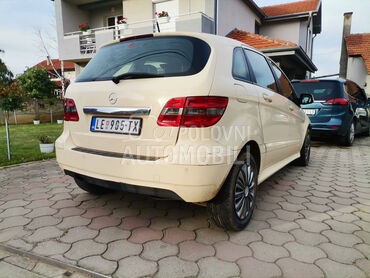 Mercedes Benz B 200 