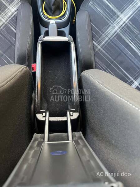 Opel Corsa E 1.4 90HP