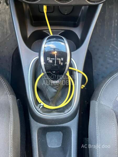 Opel Corsa E 1.4 90HP