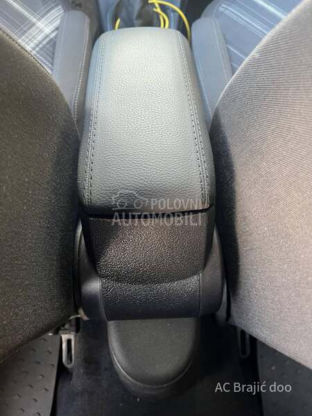 Opel Corsa E 1.4 90HP