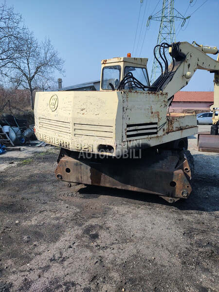 Liebherr 921