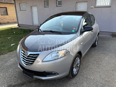 Lancia Ypsilon bi color