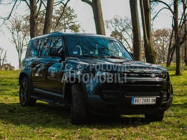 Land Rover Defender 