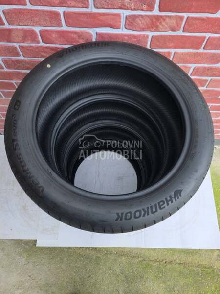 Hankook 225/45 R18 Letnja