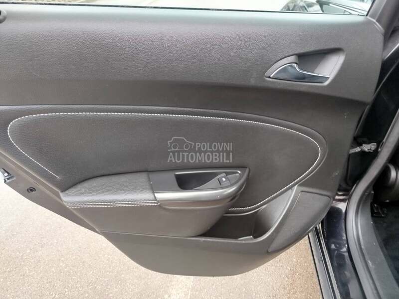 Opel Astra J 1.7cdti COSMO