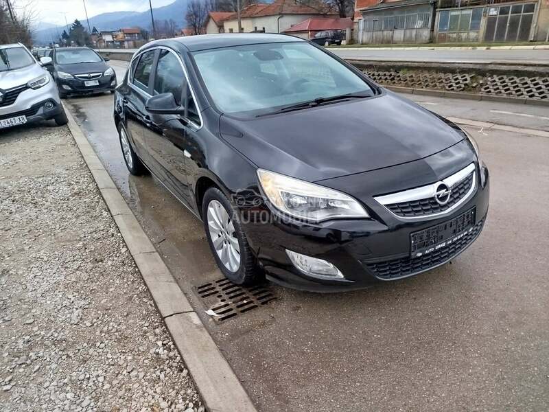 Opel Astra J 1.7cdti COSMO